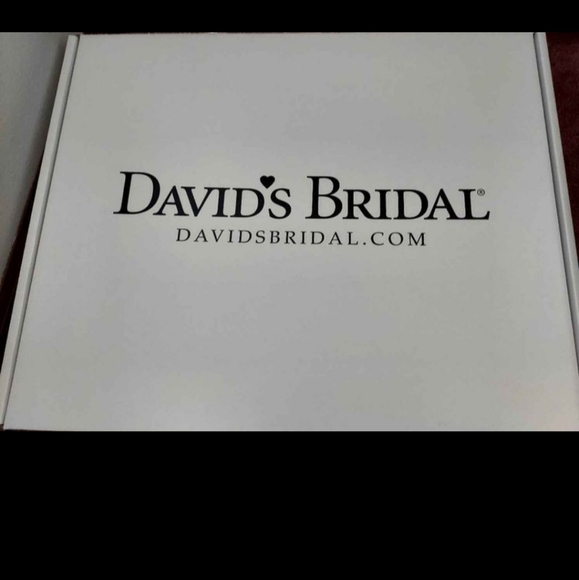 Wedding Dress "Brand New" with tags - Picture 7 of 7